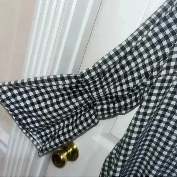 Maurices checkered board women’s top - Picture 3 of 4